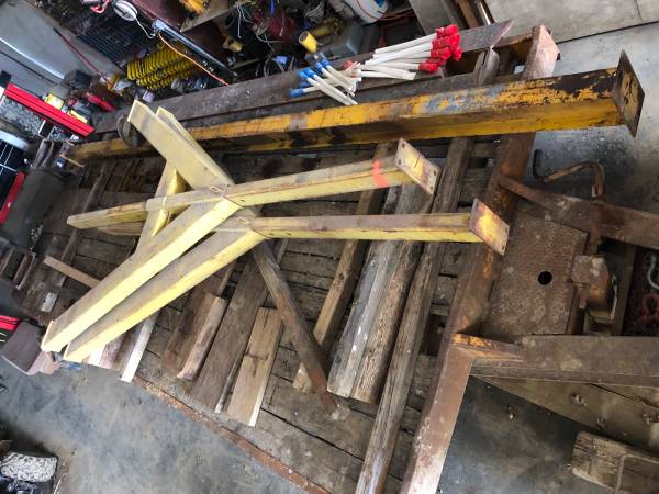 7-1/2 or 10 ton adjustable height overhead gantry crane 1