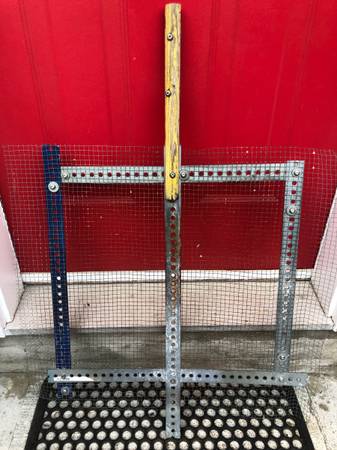 Homemade 25" X 25" Wire Messed Campfire Grill with 14 Inch Handle 1