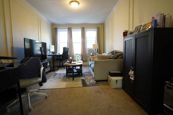 $2,250 / 1br - FEB 2026--HUGE Allston 1 bed, H/HW inc, D/W, Porch, NO FEE! (Brighton)63996406671234121