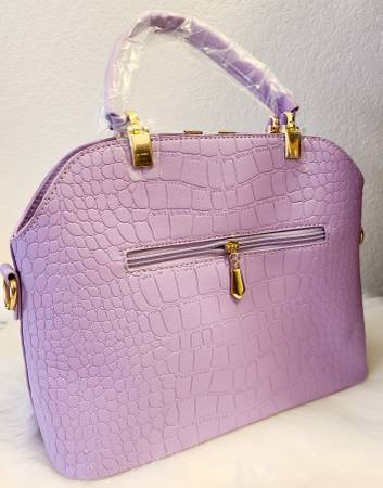 Femenino y bonito, bolso nuevo de color lila - $35 (Puyallup)63435973025155121