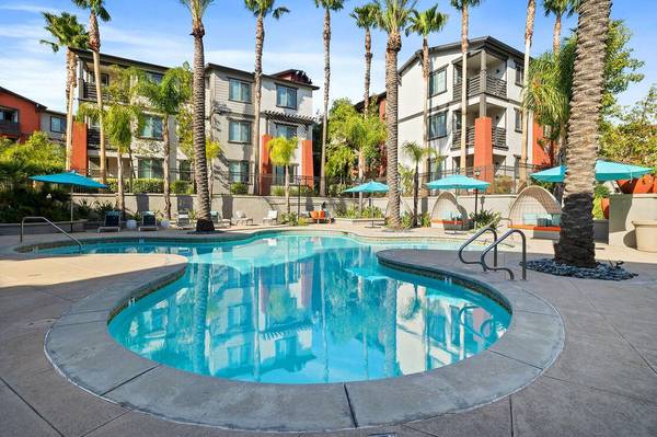 $2,495 / 2br - 1036ft2 - Pet-Friendly 2 BR w/ Landscaped Park & BBQ Area! (Sylmar)63700977307267120