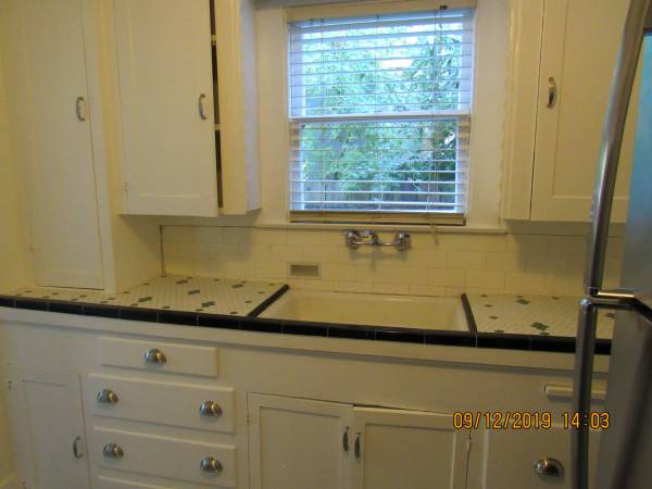 $1,850 / 1br - 700ft2 - One bedroom 16th St and 2nd Ave (Sacramento)64043839215491123