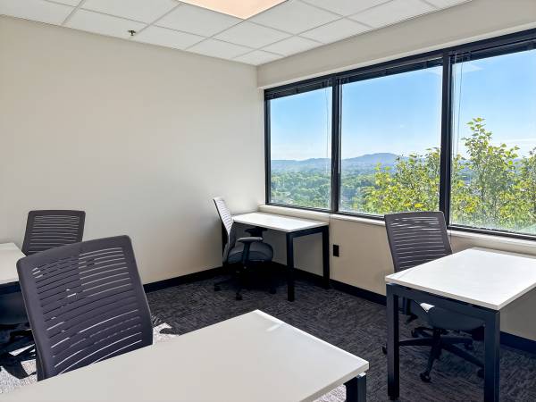 $1,840 Daily Grind Made Easy – Brentwood Offices (Brentwood)63904696082690120