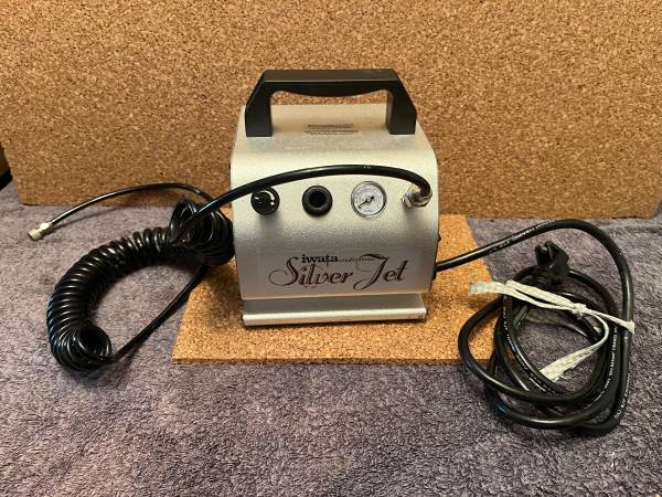 Iwata Airbrush Compressor. 1