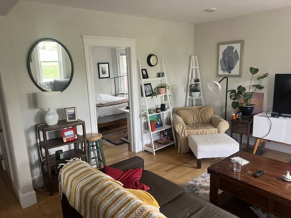$1,467 / 1br - $1,467 / 1br - Room in 3 bed/2ba apartment in Somerville (Someville) (Someville)63996547583618121
