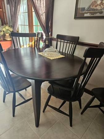 Black Maple  Table And Six Chairs 1