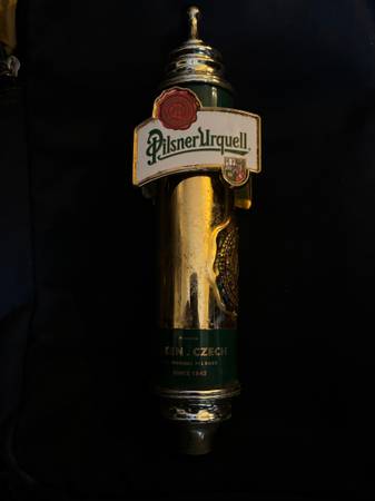 Pilsner/La Fin Du Monde beer Taps 1