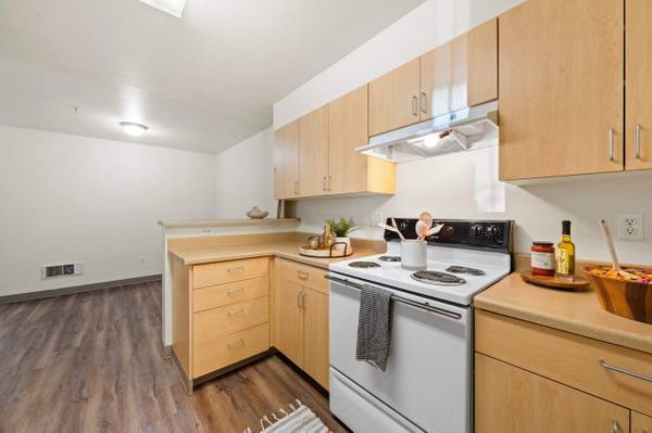 $1,021 / 1br - Playground, Pet Friendly w/ Designated Pet Area (222 9th Ave, Moses Lake, WA)63793059758337121