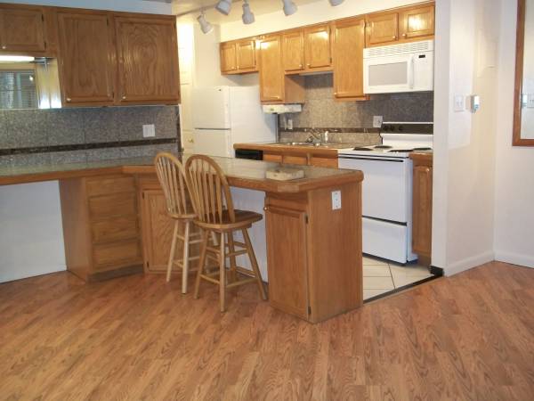 South Boulder STUDIO on the ground floor. Pets OK! (640-106) 1