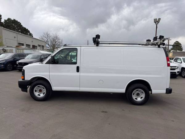 2017 Chevrolet Express 3500 Cargo Chevy Regular Van 3D Van - $12,900 (King Auto)63612280944003122