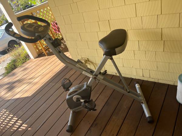 Free stationary bike 1