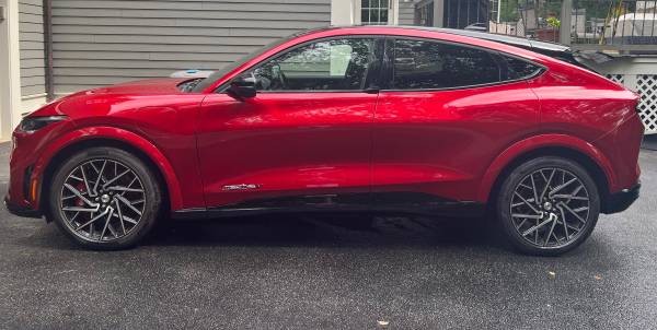2021 Ford Mach-E GT Mustang - $40,000 (Lexington)63469914108289122