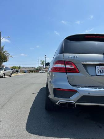2013 Mercedes-Benz ml63 amg paquete de rendimiento 550hp - $22,999 (gardena)63623779780993123