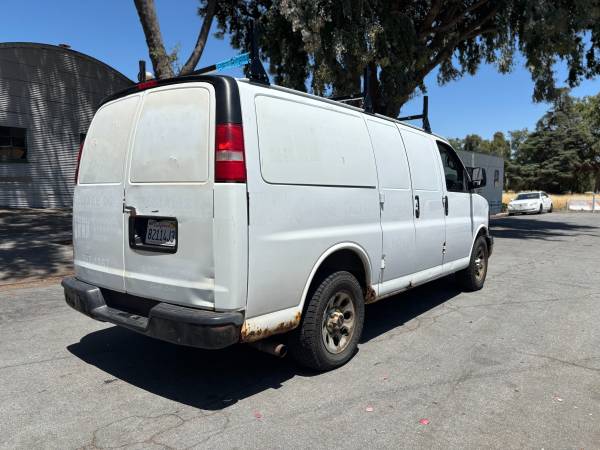 2012 GMC Savana 1500 Carga -- AWD - $6,199 (san jose downtown)63613264238211124