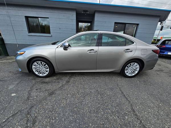 2016 Lexus ES 350 Base 58ABK1GG9GU028611 - $19,999 (For the Top Pre-owned Selection in the s)63623313547521123