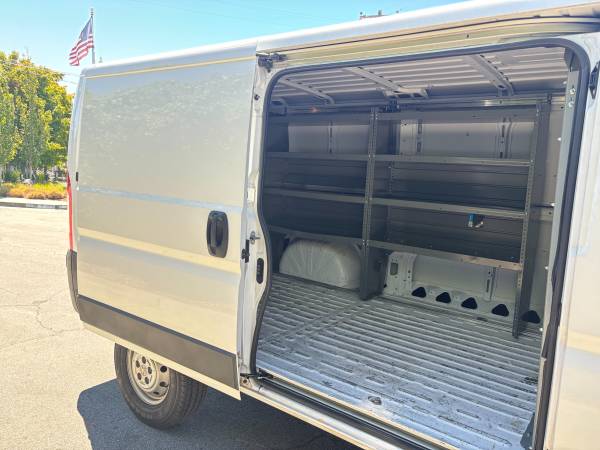 2018 RAM PROMASTER 1500 V6 - Photo 12