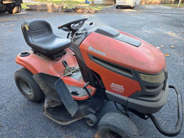 Husqvarna tractor 1