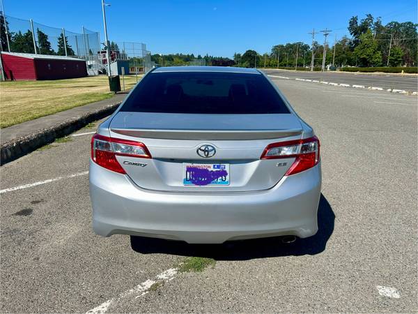 Sedán Toyota Camry SE 2014 - $8,500 (Lakewood)63623417808257123