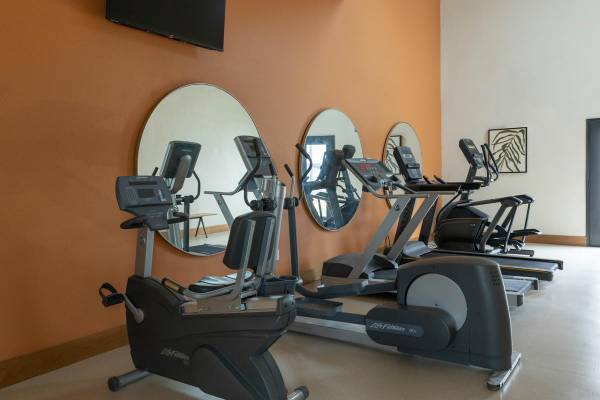 $1,851 / 1br - 612ft2 - Upgraded -Dog Park, Renovated Fitness, Steps from Shopping (pittsburg / antioch)63658079630209121