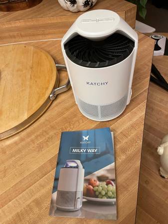 Katchy Milky Way Bug Zapper 1