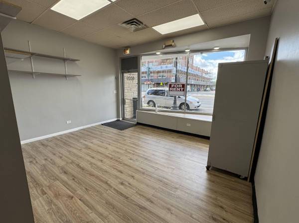 $1,650 / 1000ft2 - For Lease – 6029 N Cicero Ave, Sauganash (Chicago)63918294116739121
