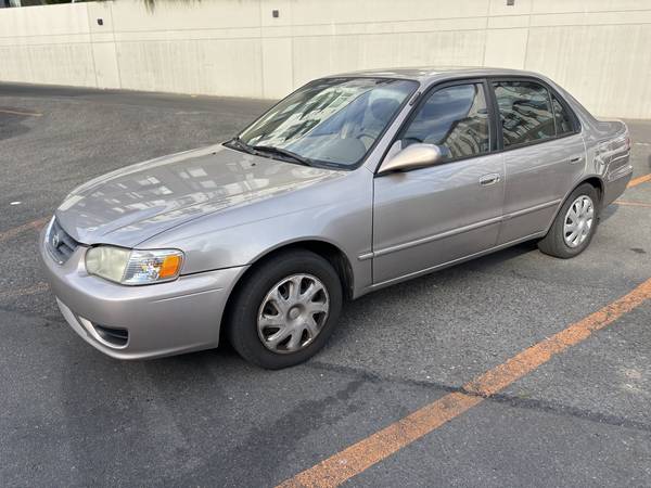 2001 Toyota Corolla LE - $2,100 (Seattle)63617379426051121