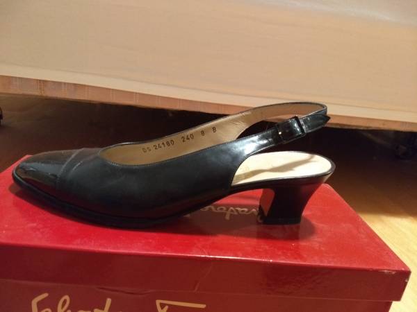 Ferragamo slingback - negro - $195 (Saratoga)63471477847939121