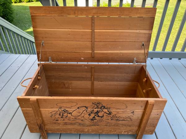 Vintage 50s Americana Western collectible pine Cowboy toy chest