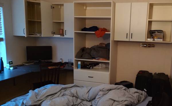 $940 / 3 habitaciones - Habitación amueblada en un apartamento de 3 dormitorios en Brighton, cerca de BC (Brighton)63220262114561122