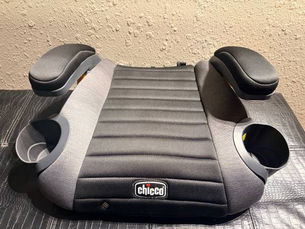 Chicco GoFit Backless Booster Car Seat, Shadow/Black 1