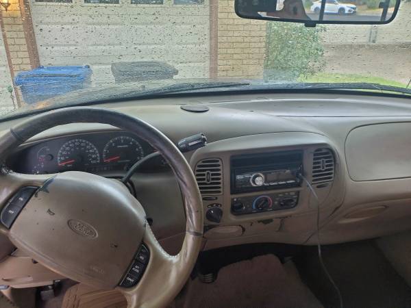 2001 Ford F-150 Lariat 4X4 - Photo 4