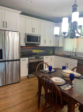 $1,200 / 1br - 800ft2 - A well furnished & Spacious One Bedroom private Apartment. (Fairfax)63843415564419123
