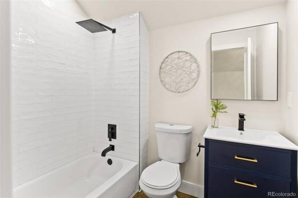 $800 / 2br - 1050ft2 - Sunny 12’11” x 12’3” room in 2bd/1bath in Oakland (oakland downtown)63682870603265123