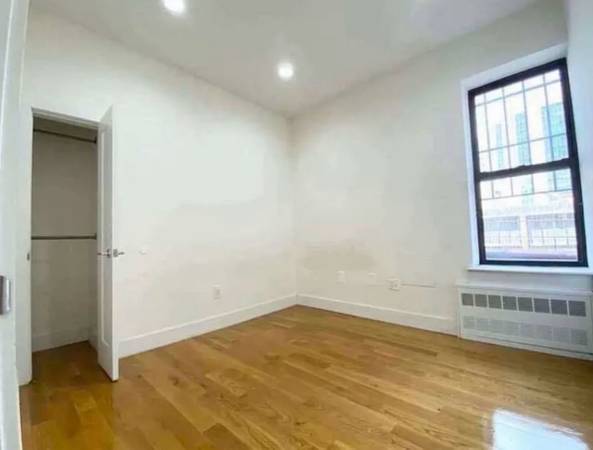 $1,385 / 3br - Urgent- 1 lovely room in 3B/2B (New York)63788808280835124