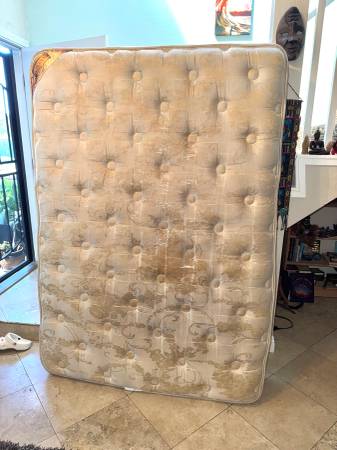 FREE full size super comfy mattress 1