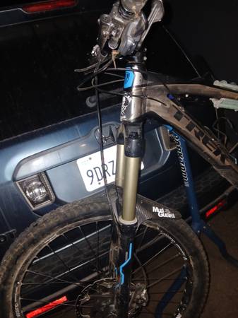 Trek Slash 7 bicicleta de montaña de descenso - $750 (Costa Mesa)63436951707779123