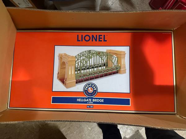 Lionel 6-32999 Hellgate Bridge New York City New in Box 1