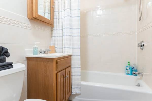 $1,800 STUDIO ON BOYLSTON STREET CLOSE TO FENWAY, KENMORE, BACK BAY (Back Bay)63690775308289123