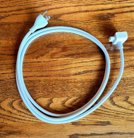 Apple MacBook Power Cord Old Style 1