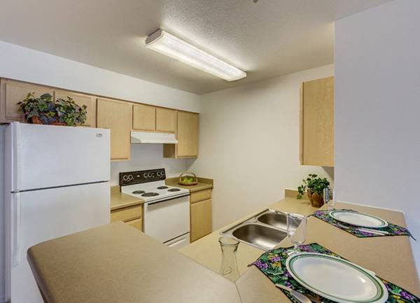 $1,077 / 1br - Additional Storage, Seasonal Pool, Clubhouse (13110 N Addison St, Spokane, WA)63969877350914120
