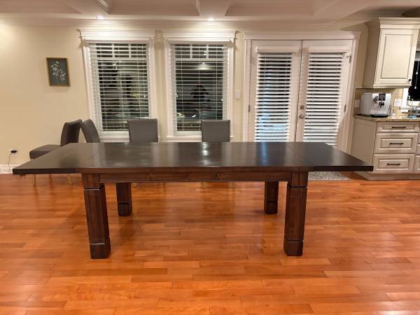 Custom-Made Solid Maple Dining Set: Table + 8 chairs + 2 leaves 1