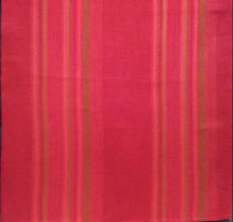 Christmas table linens, decor 1