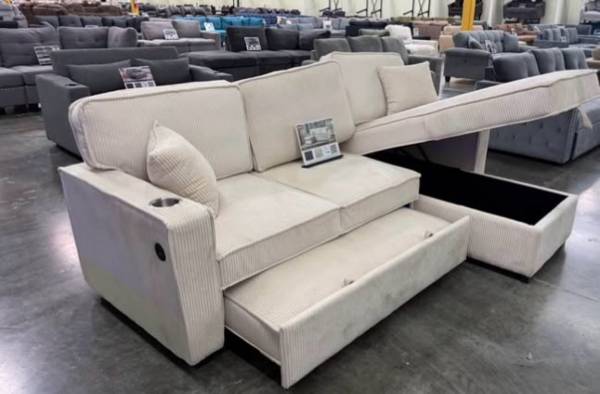 New sleeper sectional couch / free delivery 1