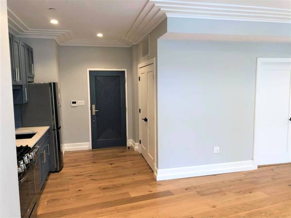 $3,100 / 1br - Mission Hill 1 Bed/1 Bath | In-Unit Laundry + Roof Deck | Near Roxbury63614178737793122