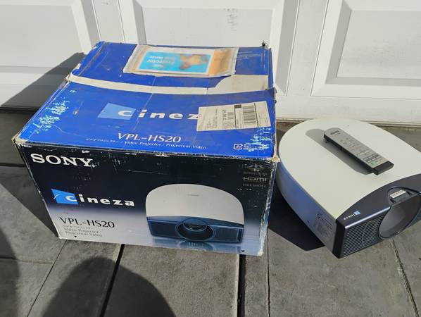 SONY projector 1
