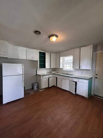 $800.00 / 2br - 3036 Wyoming Street63678508414849123