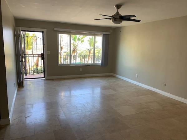 $2,995 / 2br - 1100ft2 - Upper 2bd 1bth Unit  In OCEAN BEACH (Ocean Beach)63621352203779121