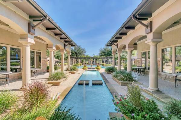$1,689 / 1br - A New Upscale Apt in Las Colinas**Attached Garage**4 WEEKS FREE! (Las Colinas/Irving)63936220948354122