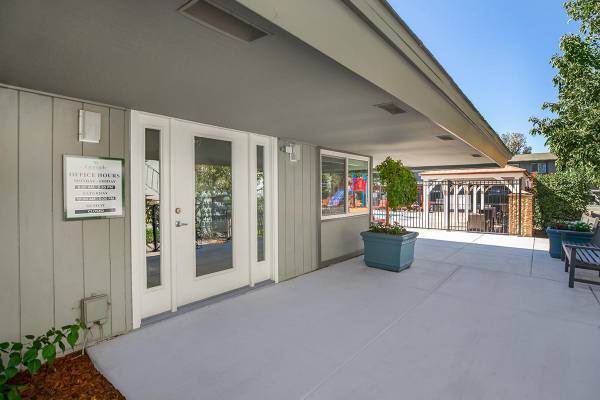 $3,000 / 2br - 897ft2 - Air Conditioning Wall Units, Balcony or Patio, Covered Parking (willow glen / cambrian)63790096108033121