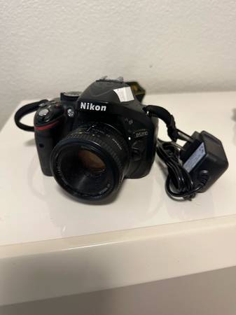 Nikon D5200 DSLR Camera 1
